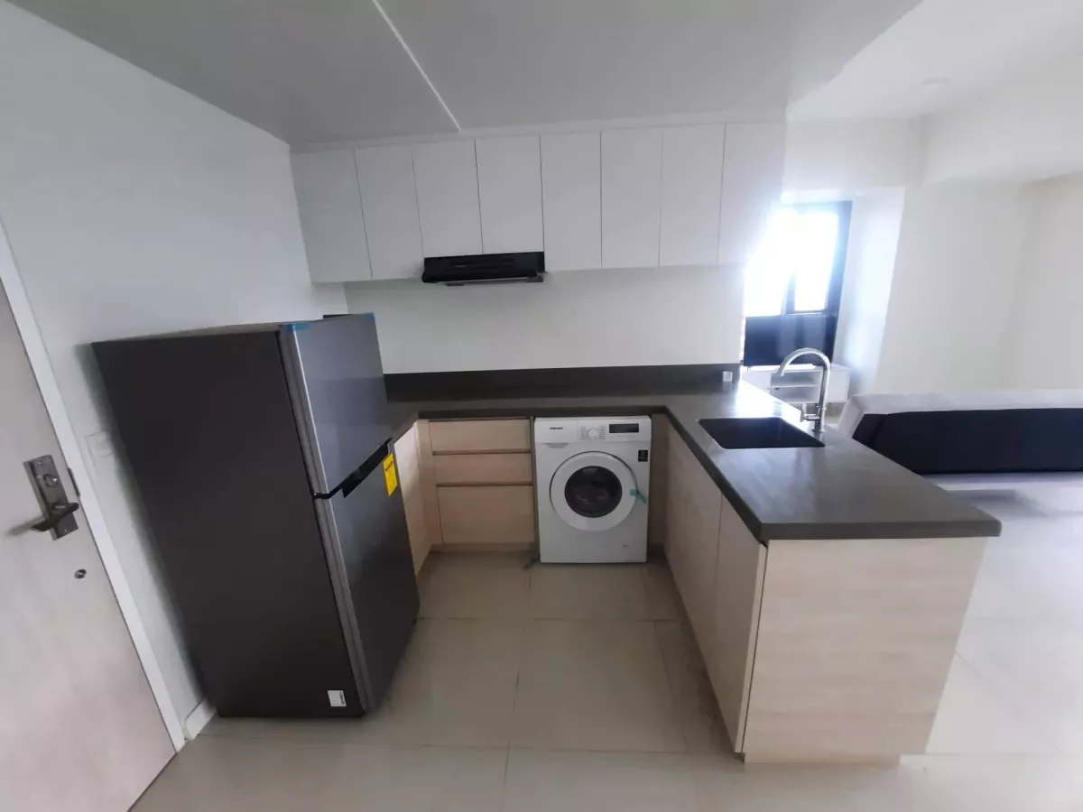 Seaview | 1 Bedroom Condo for Rent Cebu Mandani Bay Mandaue City10
