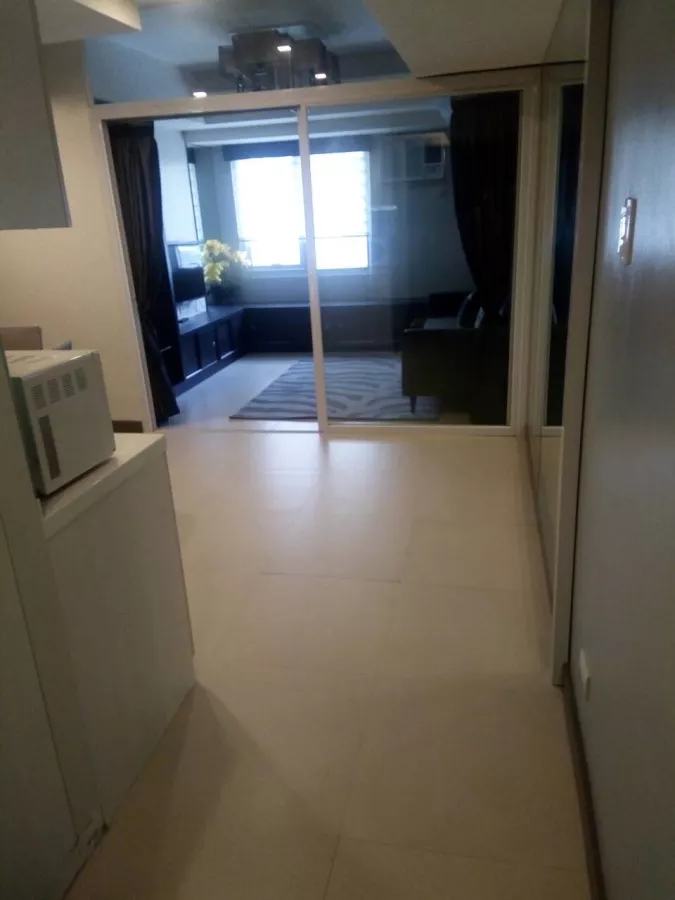 "1 Big Bedroom Condo Unit For Rent-Lerato Tower 1 Near Ayala Ave. BelAir, Makati"05