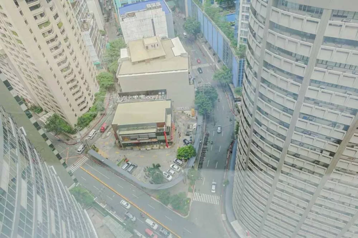 "For Rent | Studio Unit in One Central, Bel-Air, Makati City"05