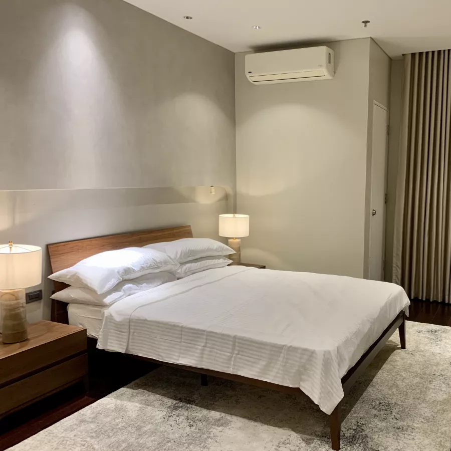 "For Lease 2Br Garden Towers Makati, Brand new & Interior Decorated"04