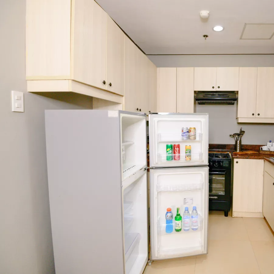 "Luxury Modern 3 Bedroom Penthouse for Rent at Banilad, Cebu City"04