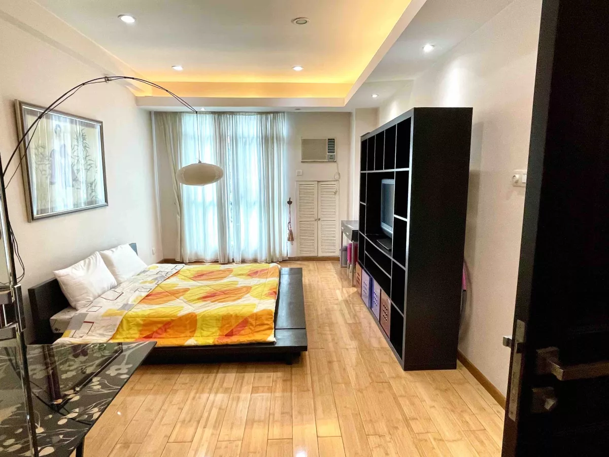 For Rent 2 bedroom Kensington Place condo BGC Taguig03