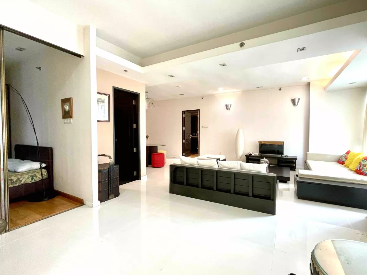 For Rent 2 bedroom Kensington Place condo BGC Taguig07