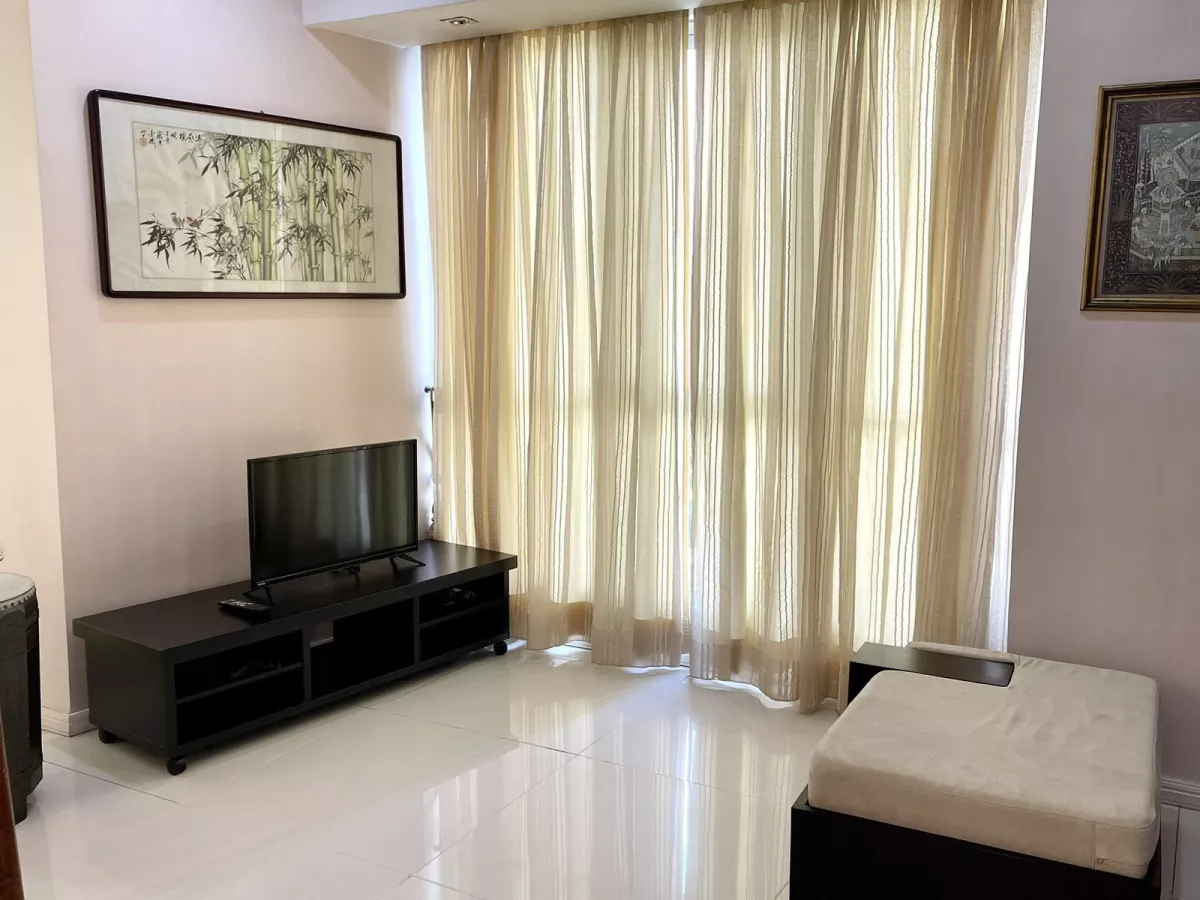For Rent 2 bedroom Kensington Place condo BGC Taguig09