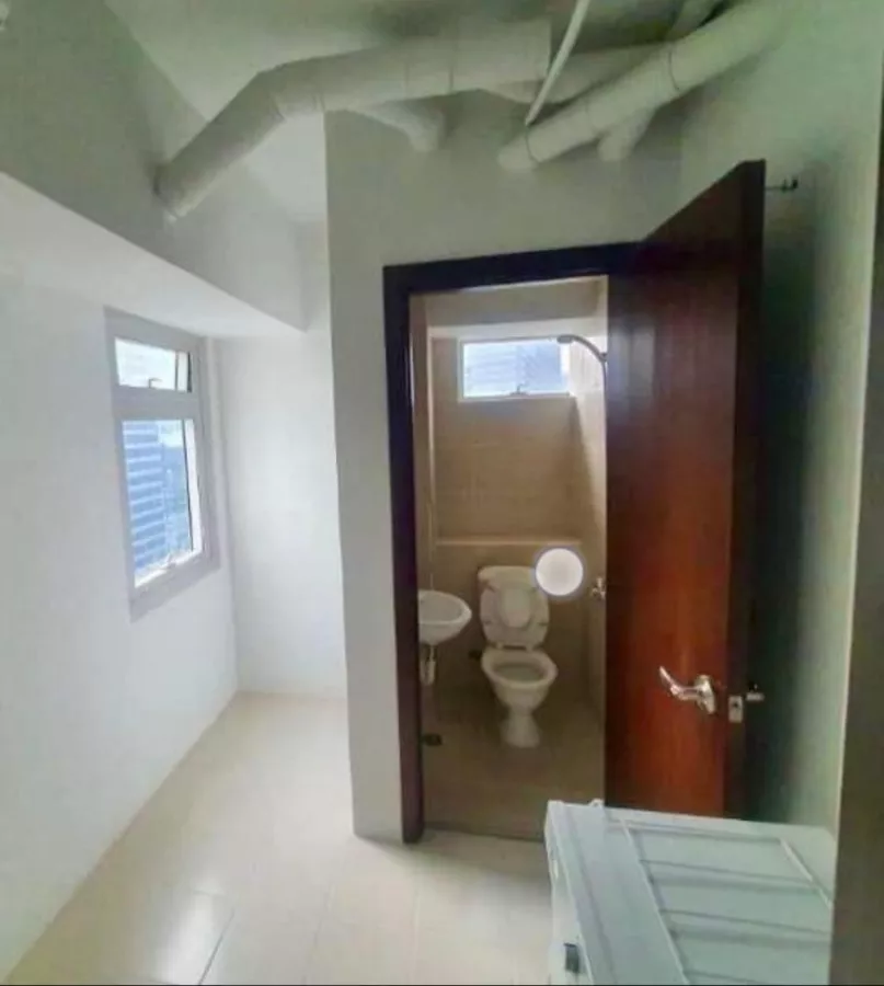 "Brand New 2 BR with Balcony For Rent in Verve Residences Tower 2, Taguig City"05