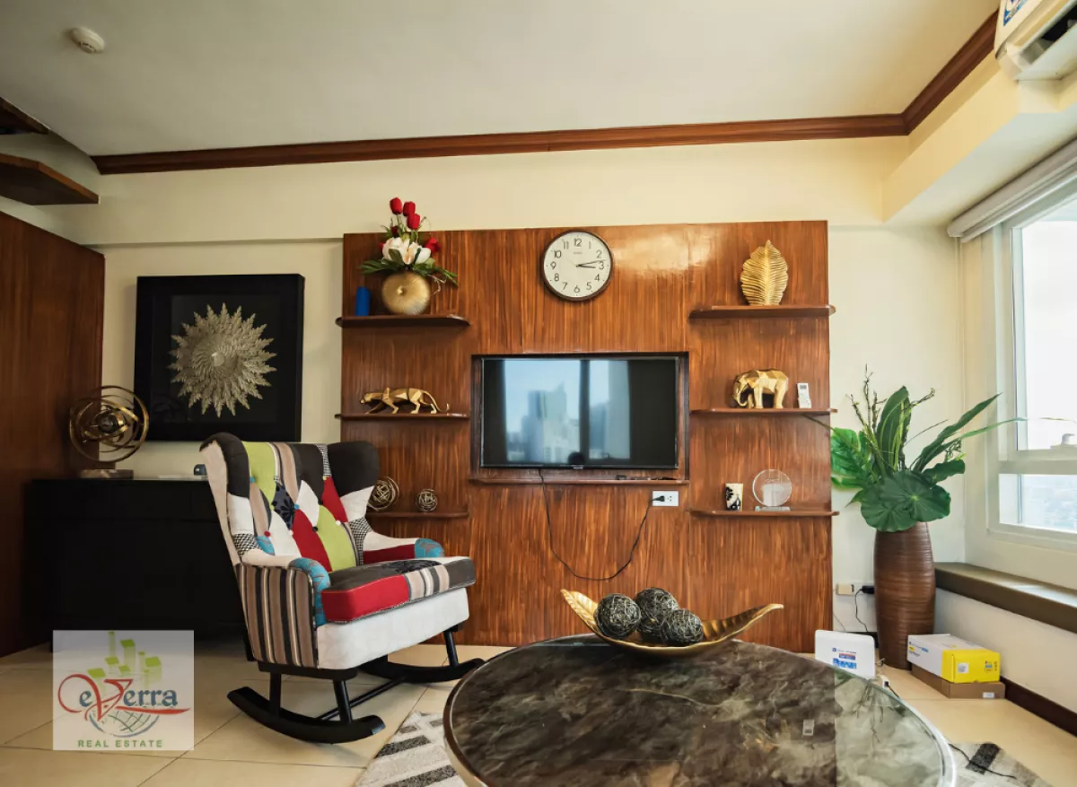 "2-Bedroom Bi-Level Unit with Parking, The Columns Legazpi, Makati City"06