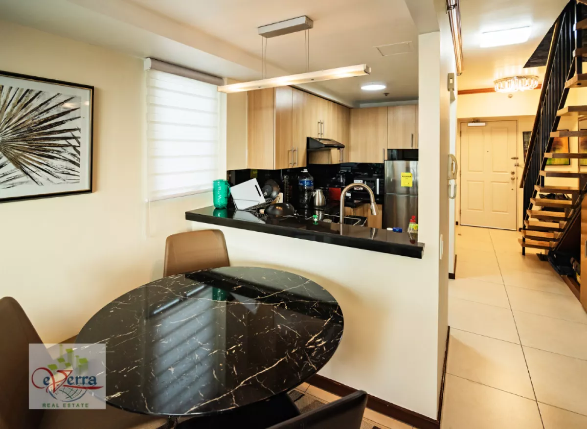 "2-Bedroom Bi-Level Unit with Parking, The Columns Legazpi, Makati City"07