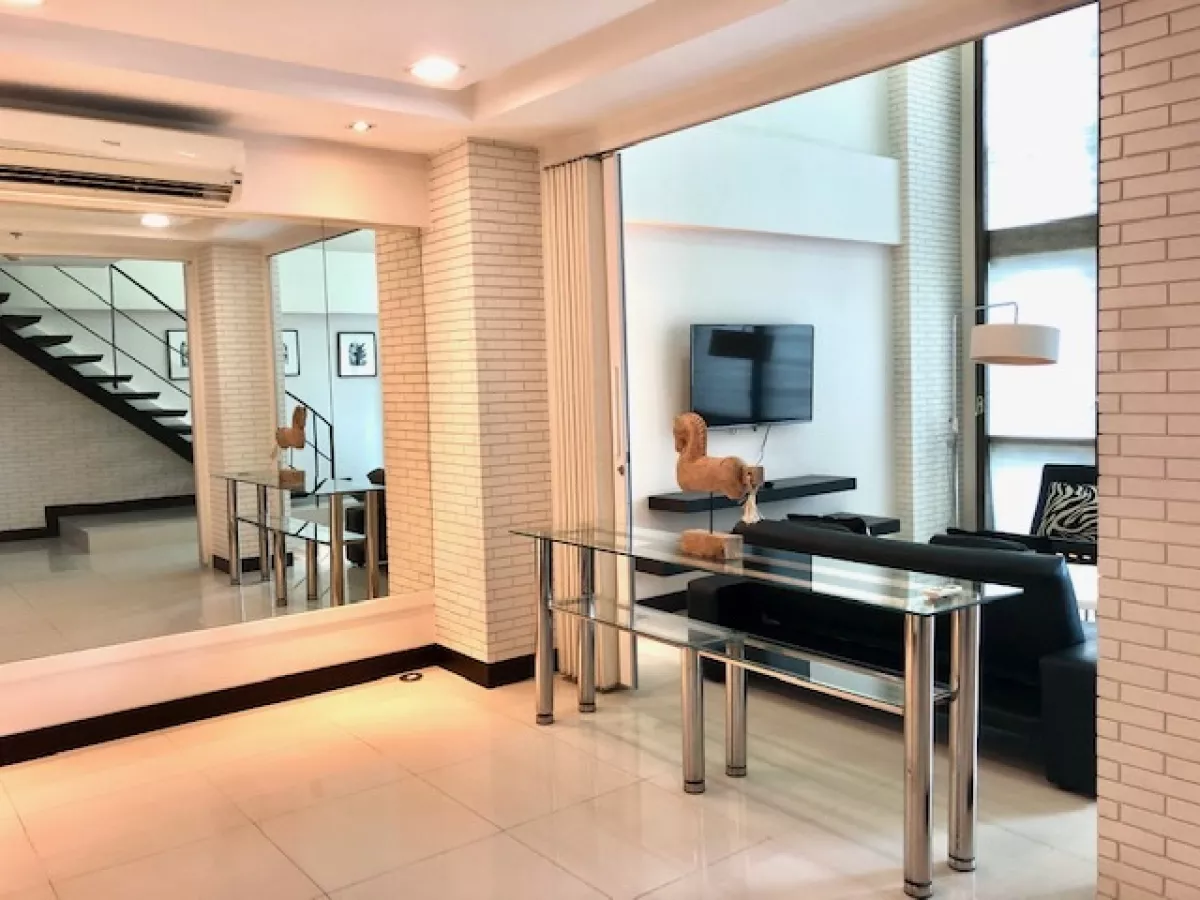 "For Lease : 1 + Den/Bedroom Unit in Joya Lofts and Towers, Makati City"04