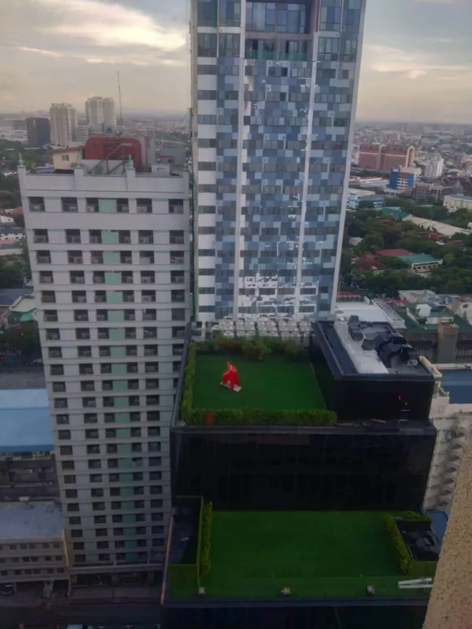 Newly Refurbished Studio at Greenbelt Radisson- Makati City03