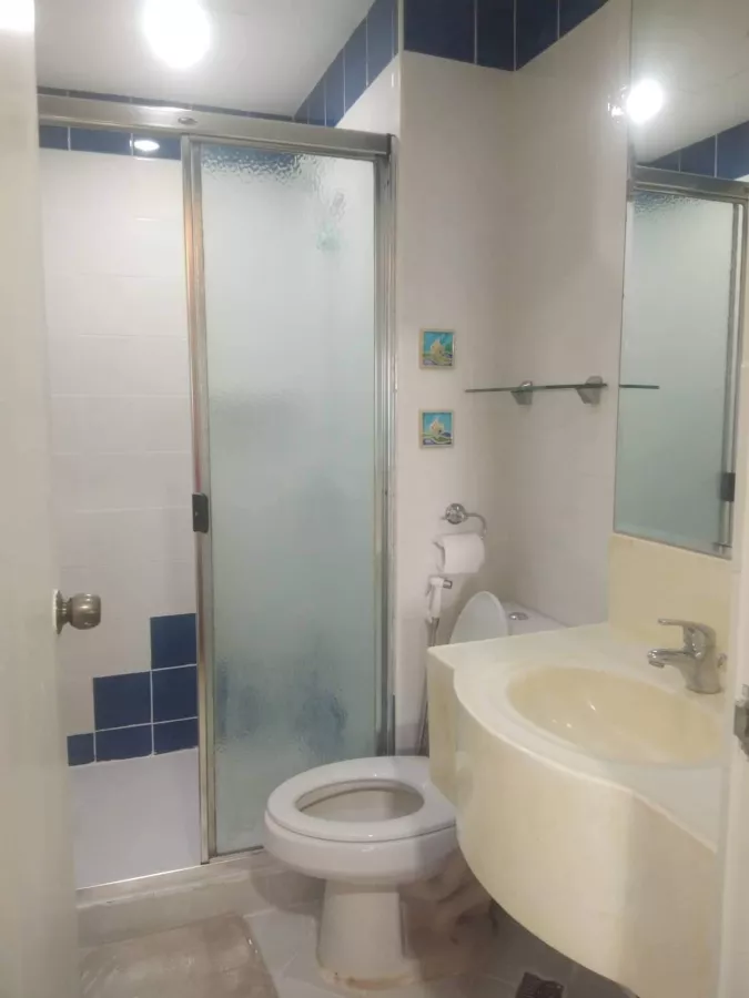 Newly Refurbished Studio at Greenbelt Radisson- Makati City08