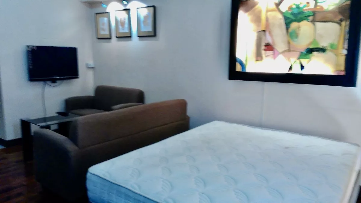 Furnished Studio Unit For Rent near Greenbelt with Balcony in Makati City04