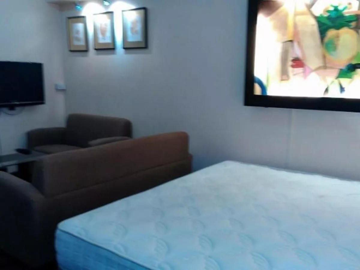 Furnished Studio Unit For Rent near Greenbelt with Balcony in Makati City09