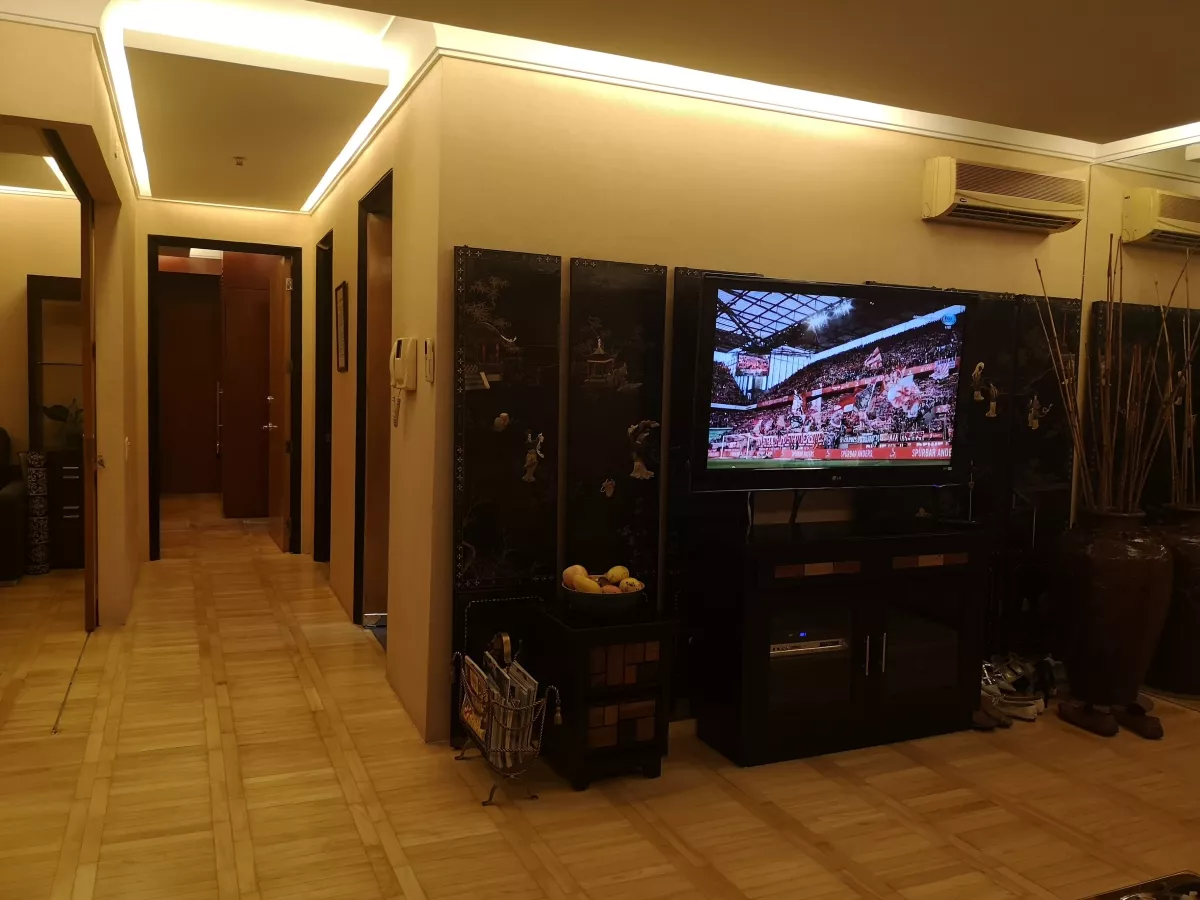 Condo with 2 Bedroom with Balcony One McKinley Place for Rent BGC Taguig04