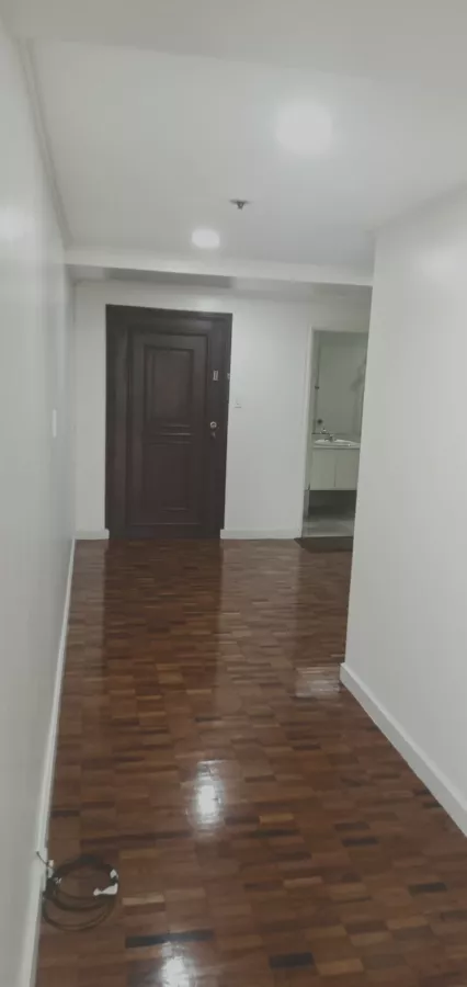 One Salcedo Place Makati 2BR 2T&B & 1 Parking02