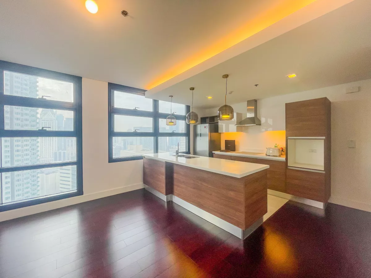 For Rent Beautifully Furnished 1 Bedroom with Balcony in Garden Towers08
