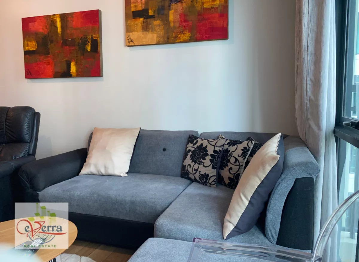 Furnished 2 Bedroom Condominium Unit with Balcony in Makati for Rent03