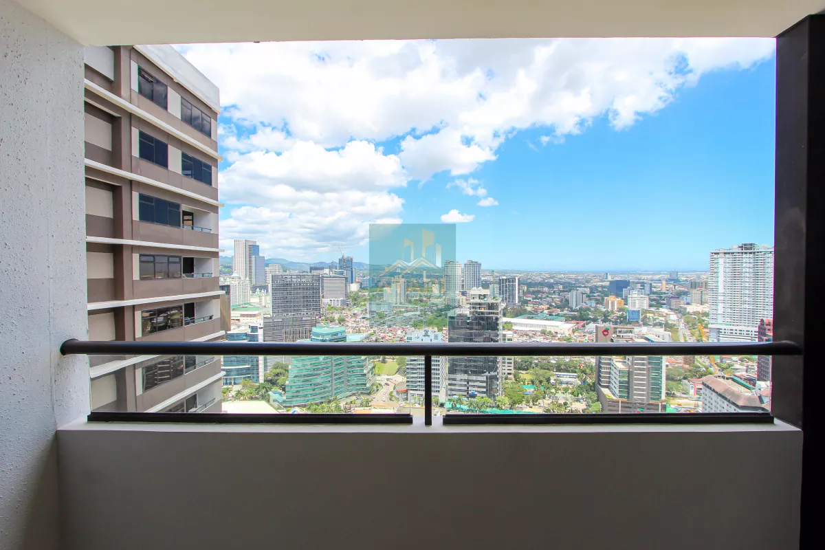 For Rent 34th Floor 1-Bedroom Unit in The Alcoves With Balcony02