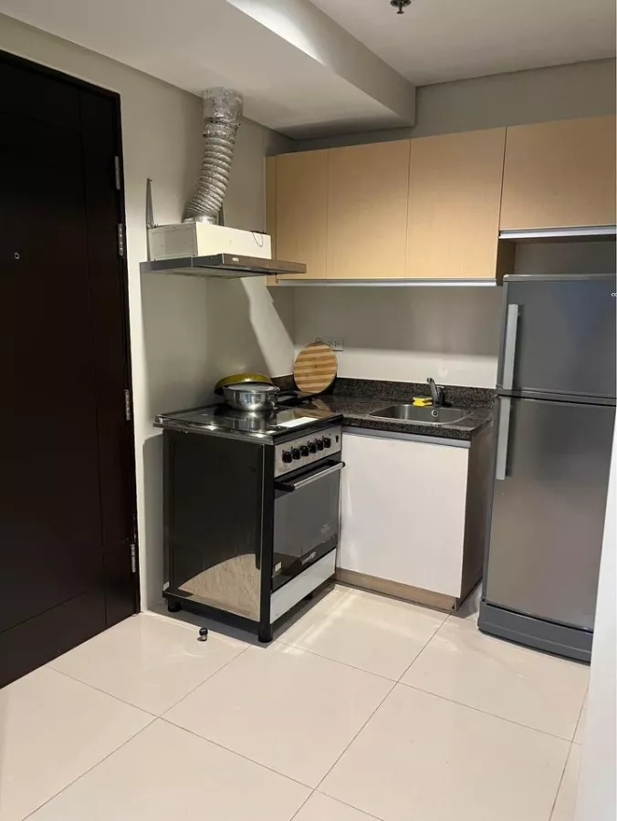 2 bedroom Condominium at PARKWEST BGC for lease05