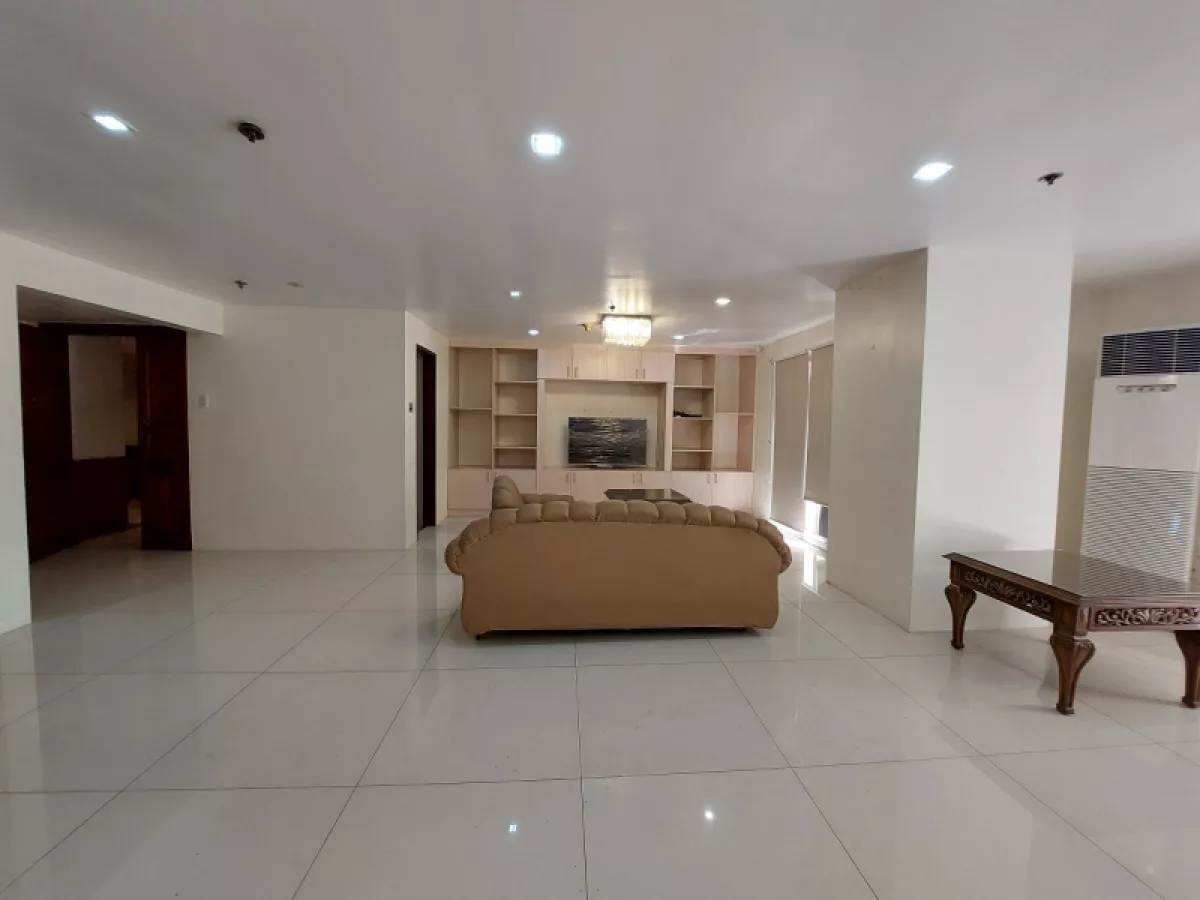 Pentnouse Manhattan Square Condo for Lease03