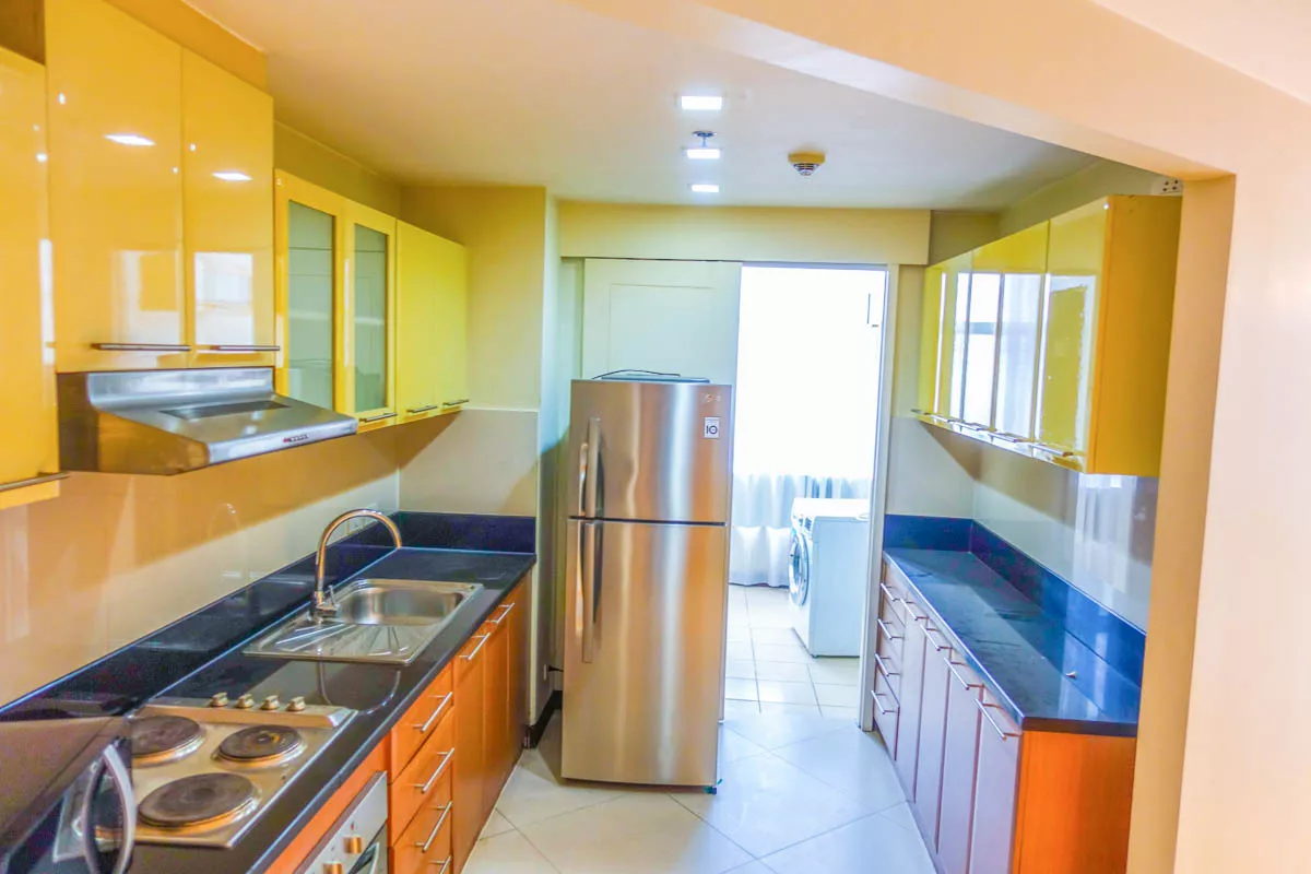 For Lease 2 Bedroom in One Central Makati CBR near RCBC Plaza06