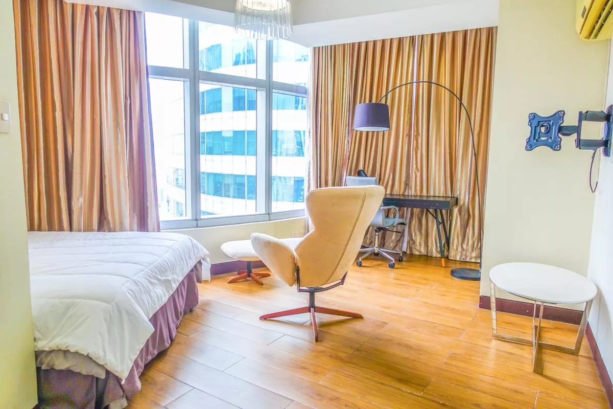 For Lease 2 Bedroom in One Central Makati CBR near RCBC Plaza08