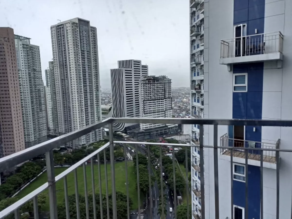 "For Rent 2 Bedroom Condo unit, BGC, Taguig City, The Trion Towers"05