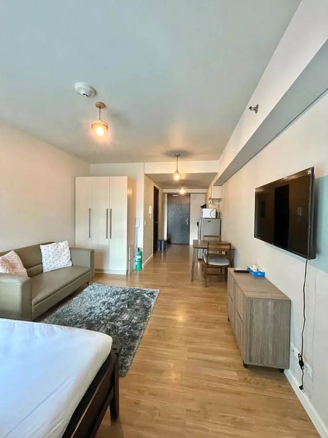 Studio Unit in the Kroma Tower for lease02
