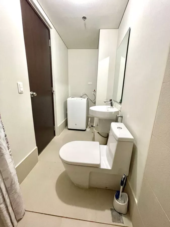 Studio Unit in the Kroma Tower for lease07