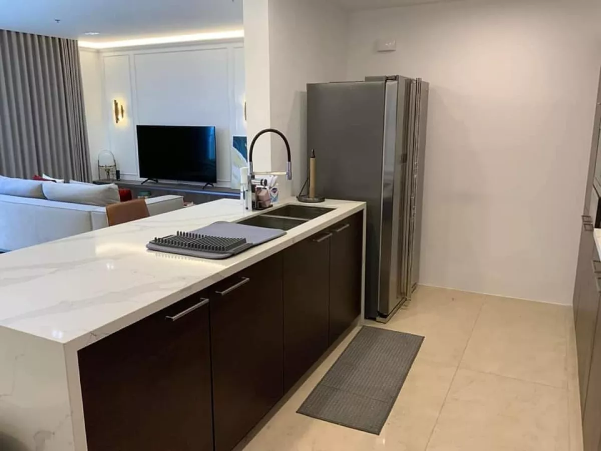 "For rent 3 Bedroom Condominium unit at The Suites BGC, Taguig City"05