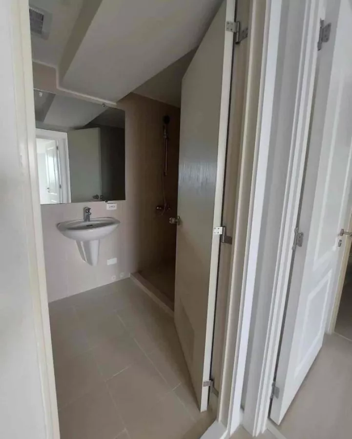 "80 sqm 2 Bedroom Unit at Azure Urban Resort Residences, Parañaque City"06