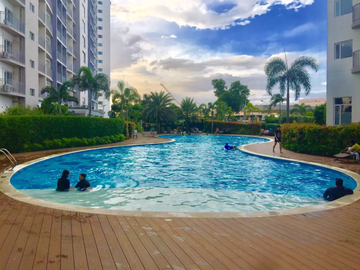 For Rent 2K Per Day Las Piñas near Alabang at the Back of SM South Mall05