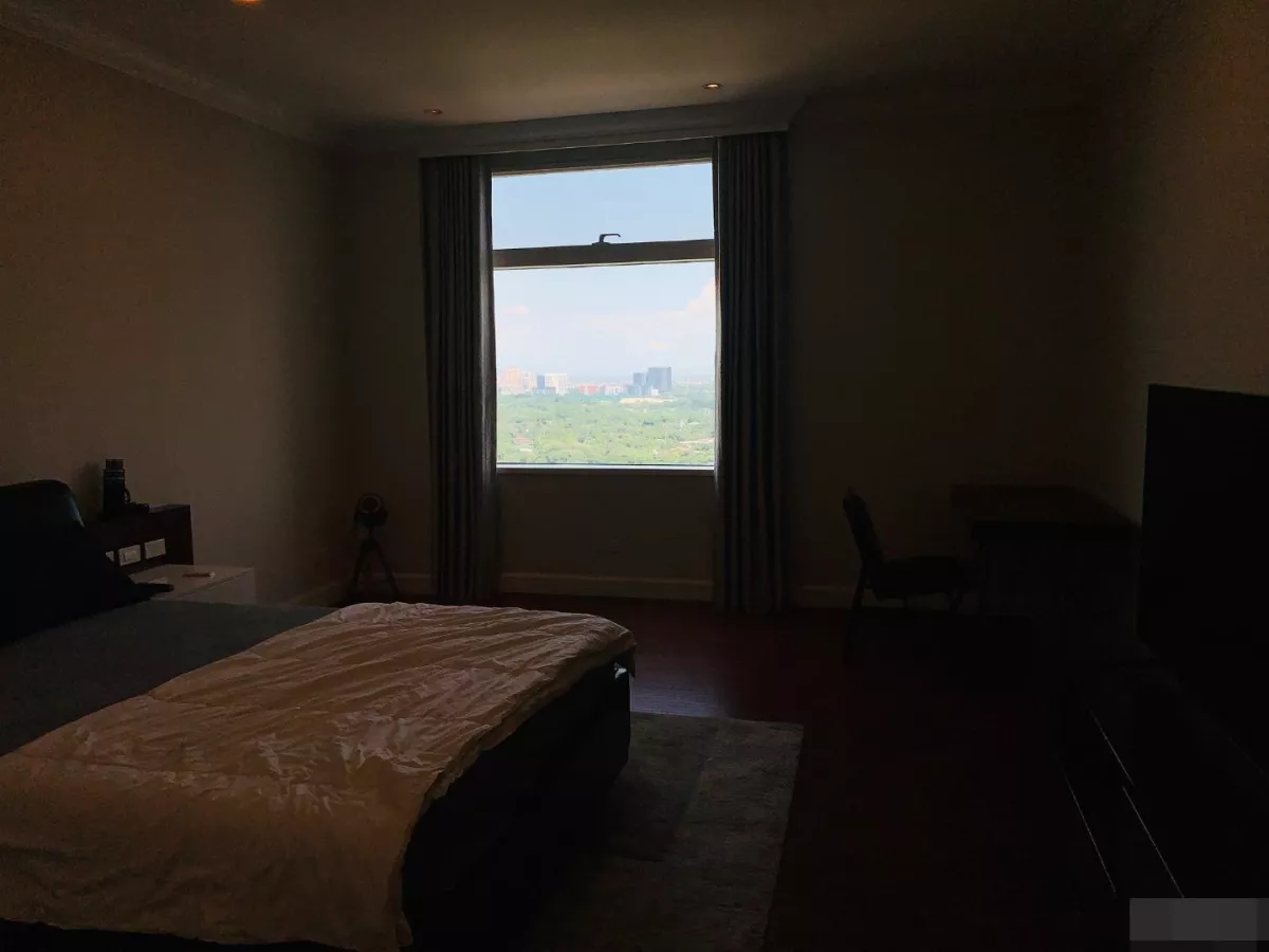 "308 sqm, 3 Bedroom Unit For Rent in One Roxas Triangle at Urdaneta, Makati City"07