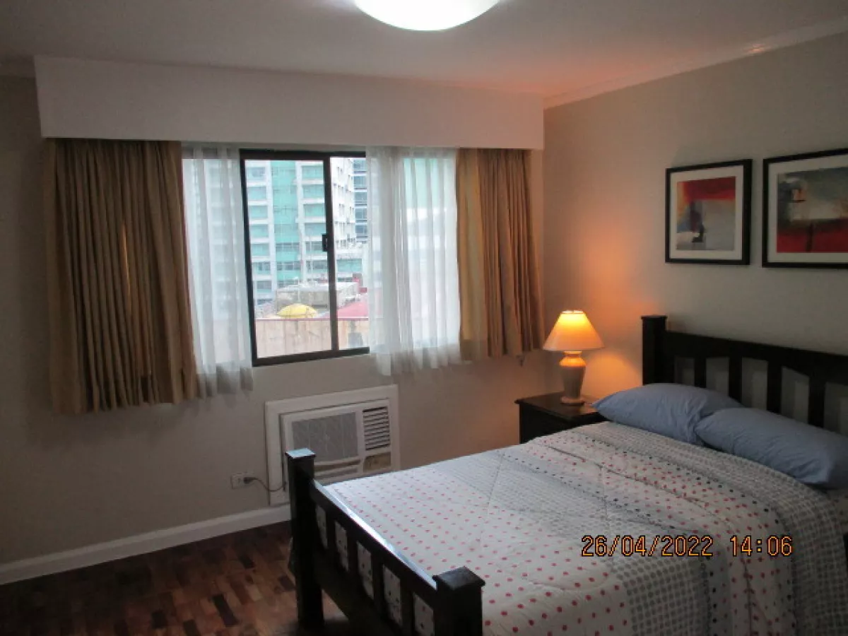 For Lease: 2 Bedrooms in Salcedo Village Makati CBD (Fully Furnished)06