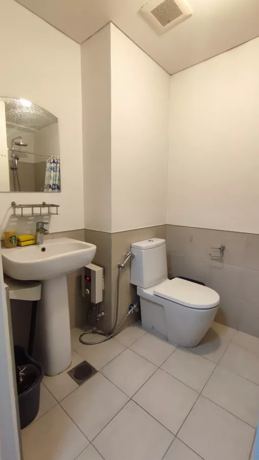 "Studio Unit in Senta - Legazpi Village, Makati For Lease"07