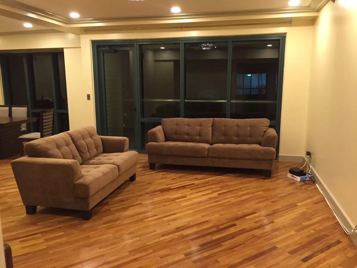 Amorsolo East Rockwell For Rent 2 bedroom condominium Rockwell Makati02
