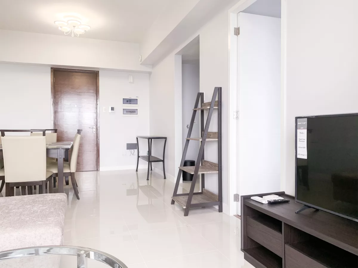 2 Bedroom Condominium Unit For Rent in Marco Polo Residences with Parking Cebu07