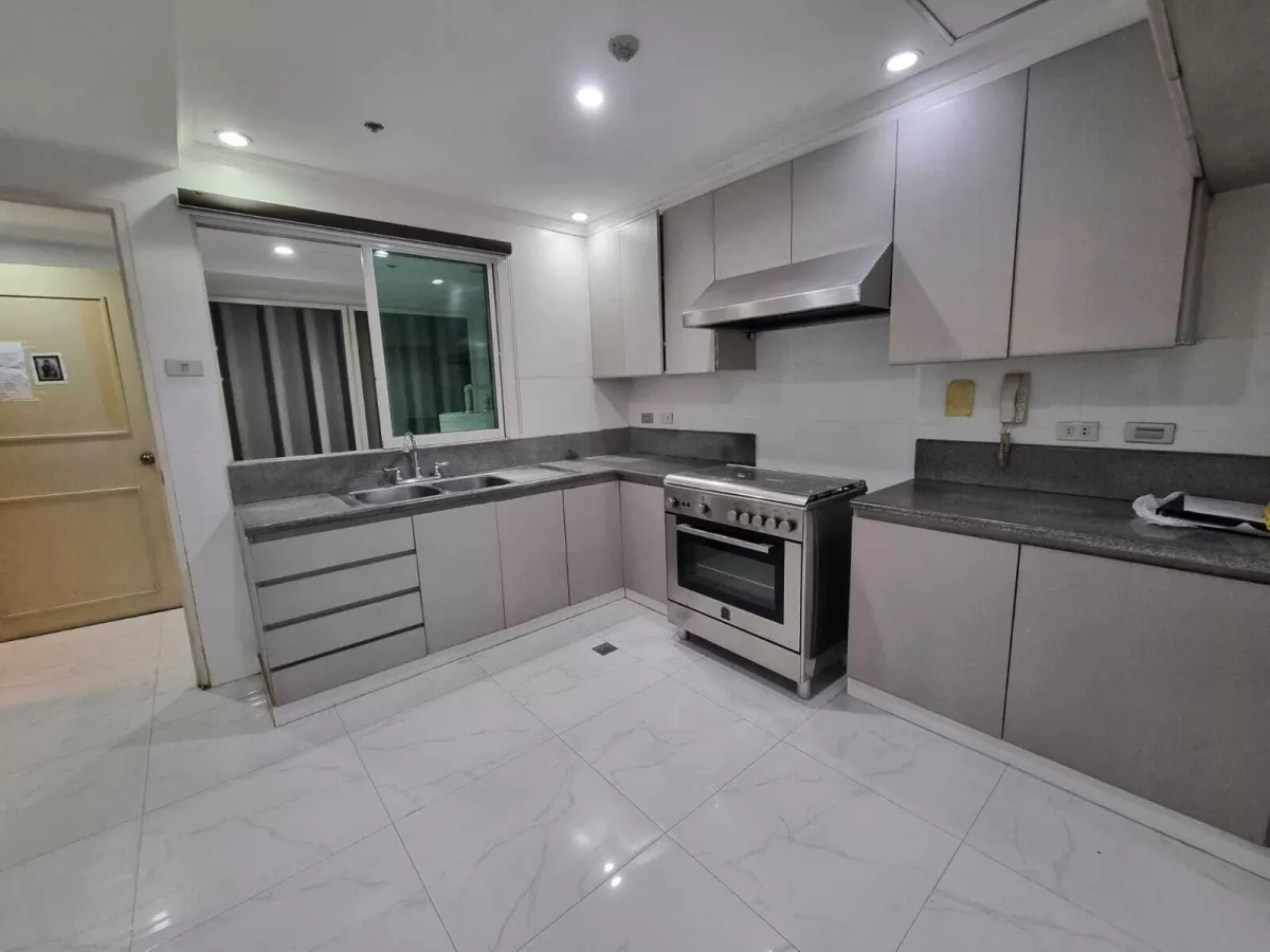 Good deal! Spacious Three Salcedo 3 bedroom for Lease05