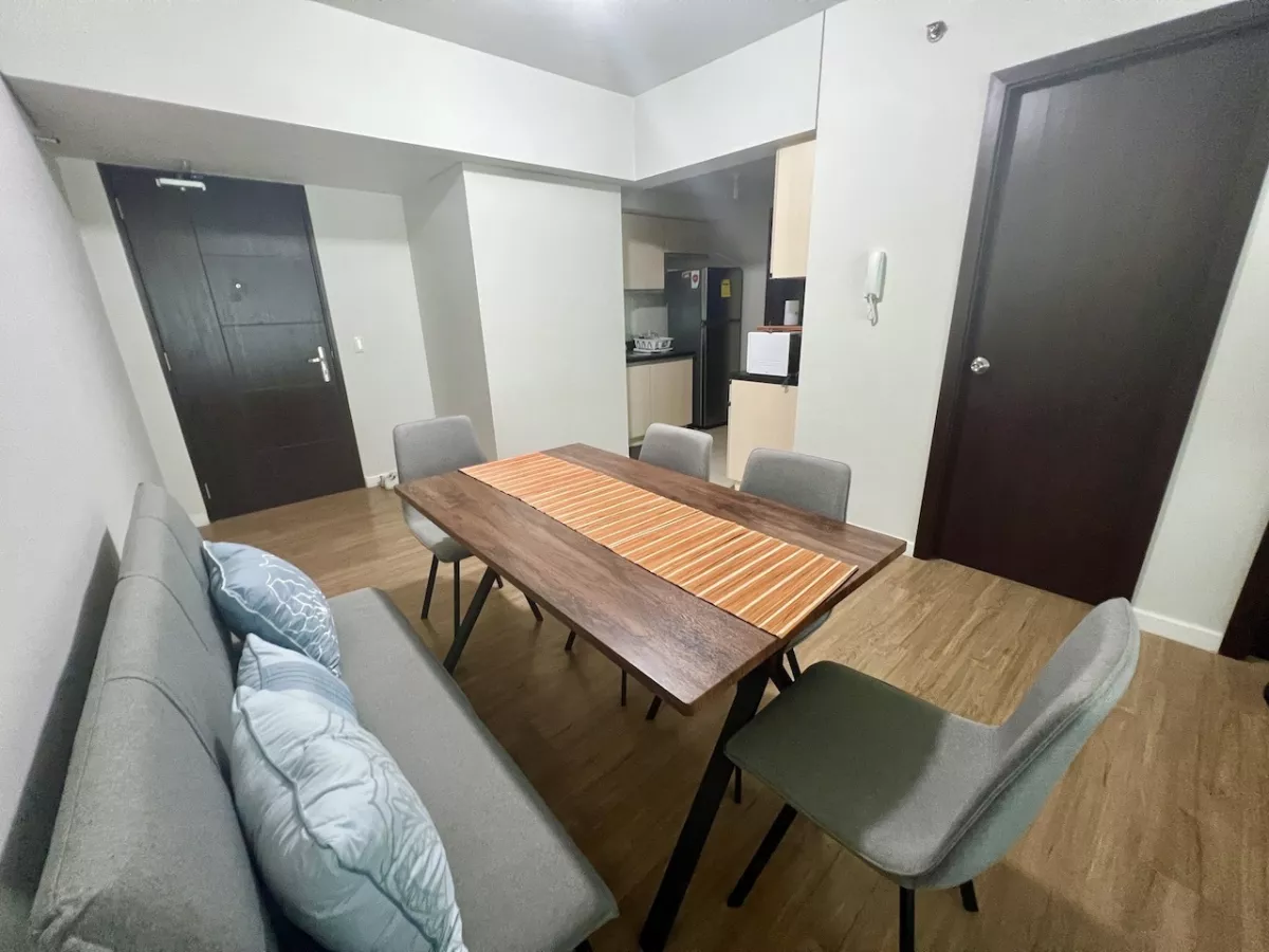 "Semi-furnished 1 Bedroom in Kroma Towers, Makati City"02