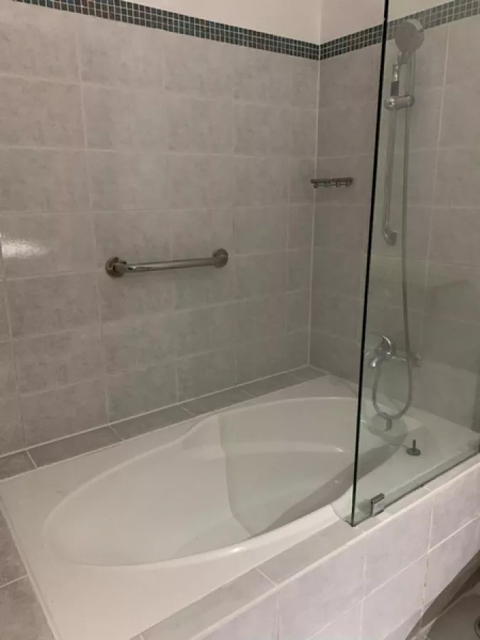 "The Residences at Greenbelt Laguna Tower for Rent 2 Bedroom Unit, Makati City"06