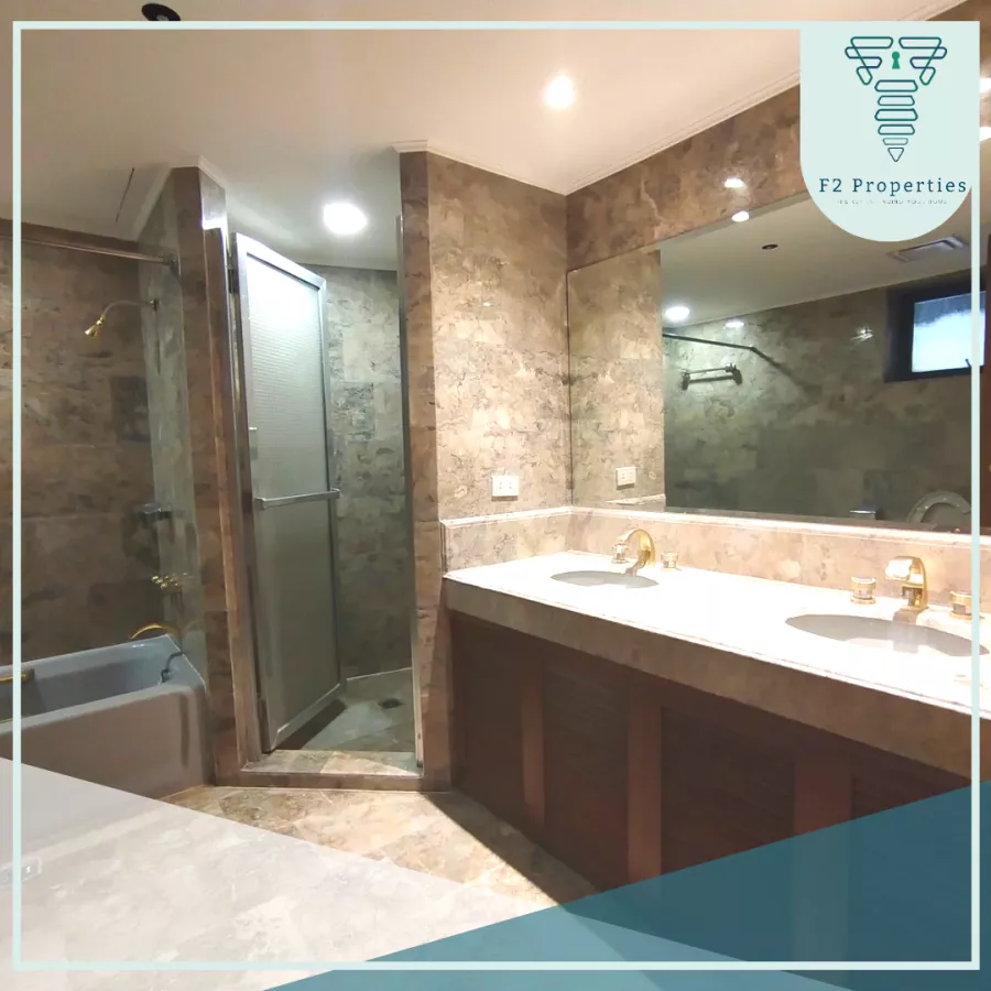 "3 Bedroom Unit for Rent Facing Urdaneta in Pacific Plaza, Makati"04
