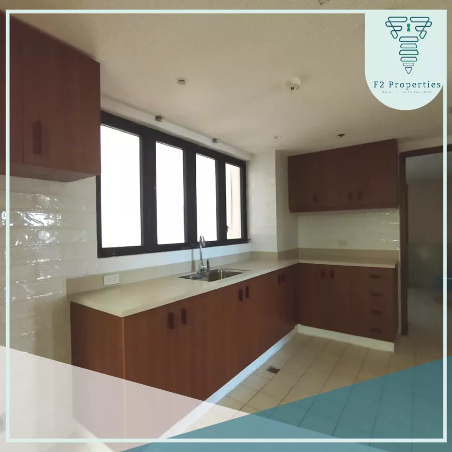 "3 Bedroom Unit for Rent Facing Urdaneta in Pacific Plaza, Makati"07