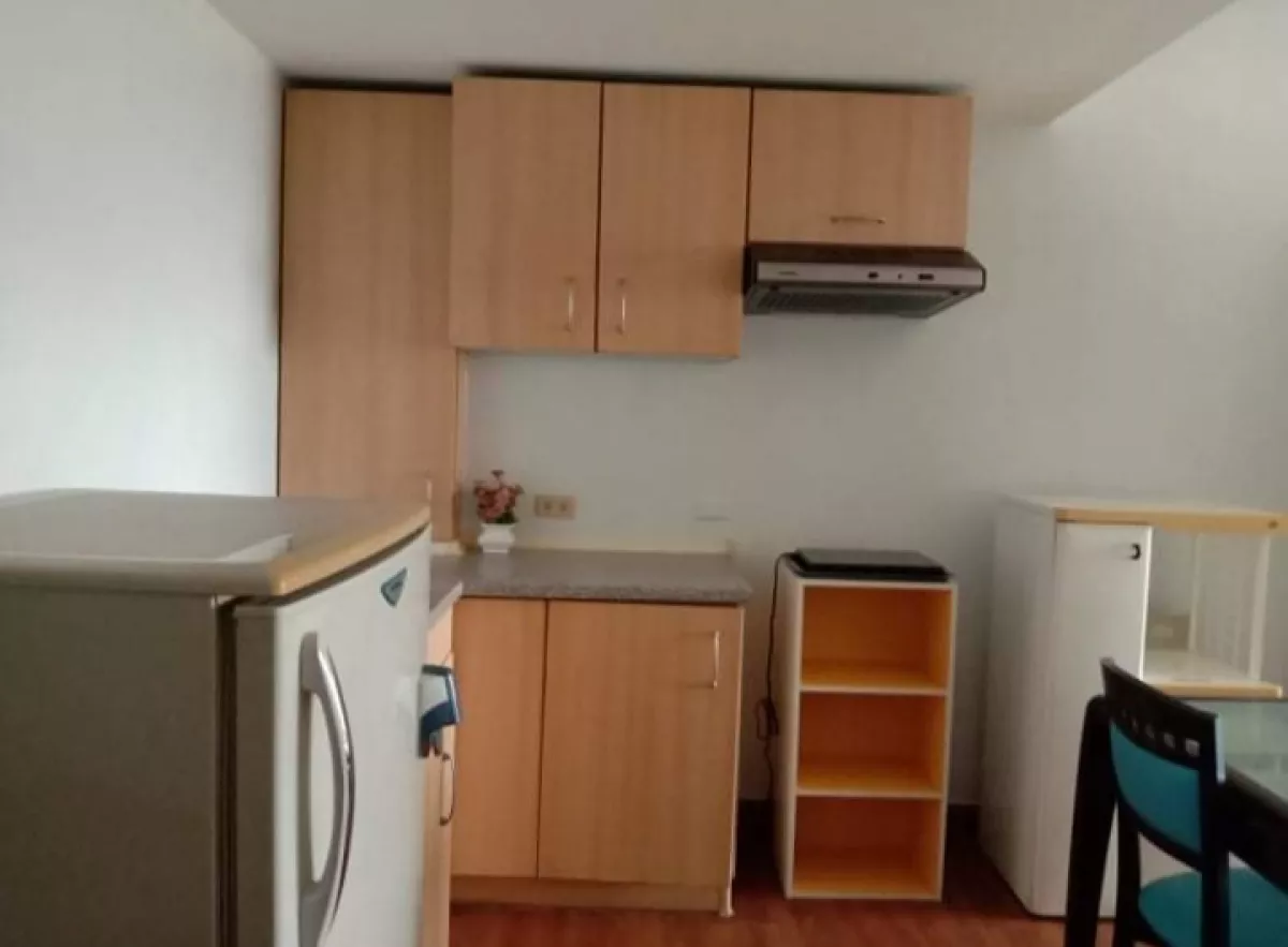 "Furnished Studio with Balcony for Lease in Elizabeth Place, Makati"04