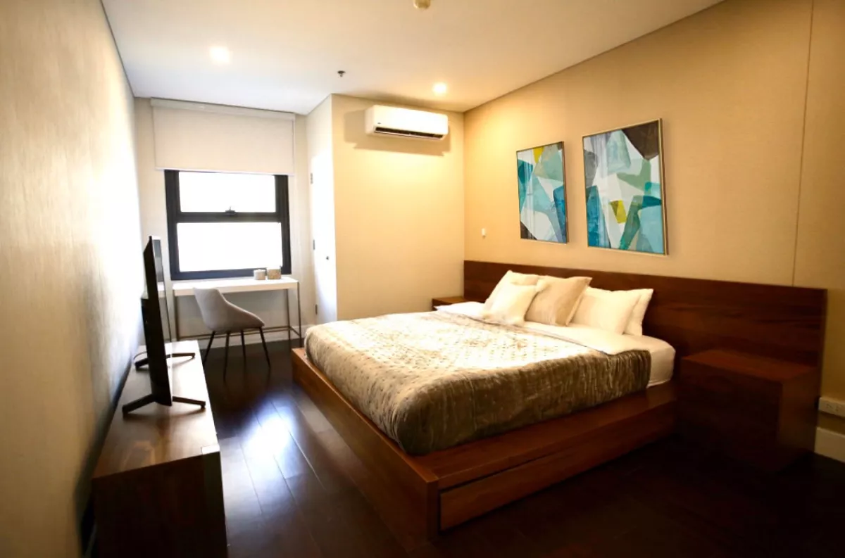 "2BR Garden Towers  Sky Garden, 137m2, FFurnished, 1 Parking, P180,000/m"05