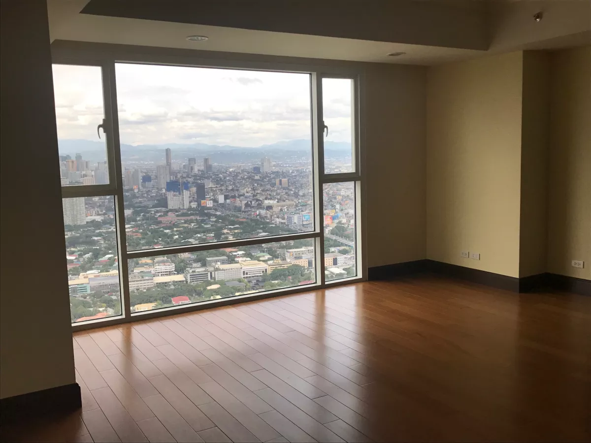 "Rush 3 BR Discovery Primea for Rent: 388 sqm, Urdaneta View, P300K/month"06