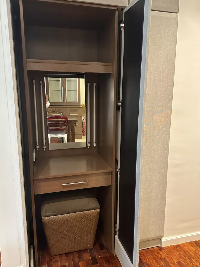 "For Lease: Studio unit in One Legazpi Park, Legazpi Village, Makati"06