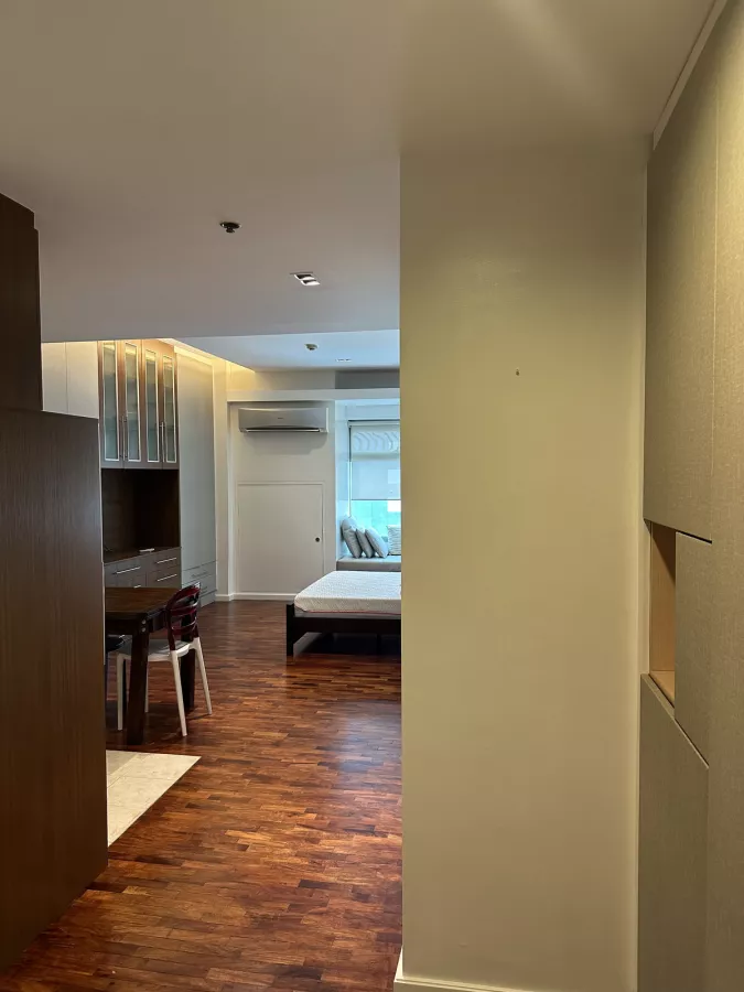 "For Lease: Studio unit in One Legazpi Park, Legazpi Village, Makati"09