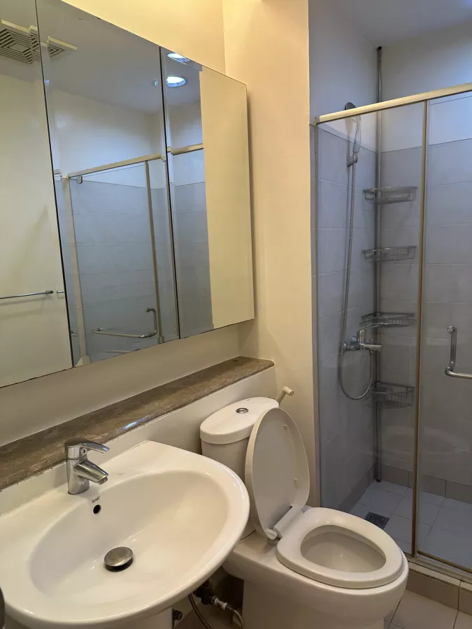 "For Lease: Studio unit in One Legazpi Park, Legazpi Village, Makati"10