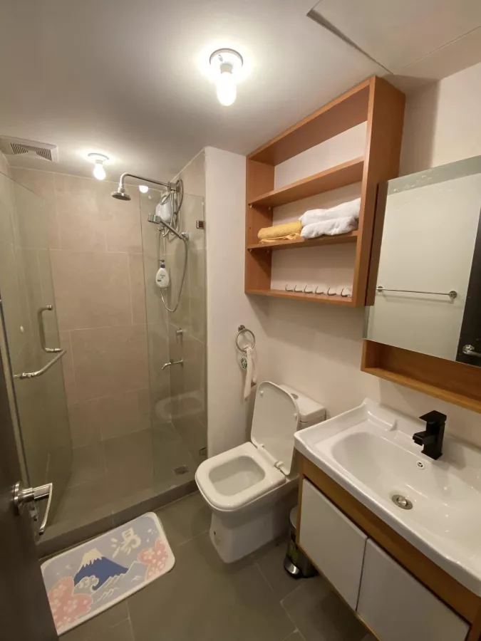 Studio unit in The rise makati for lease09