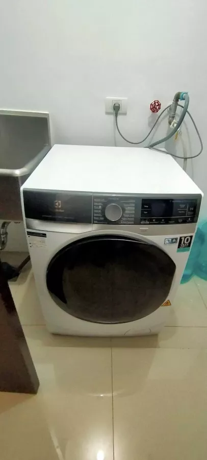 "2 Bedroom Condominium for Rent at Garden Towers, Makati City"07