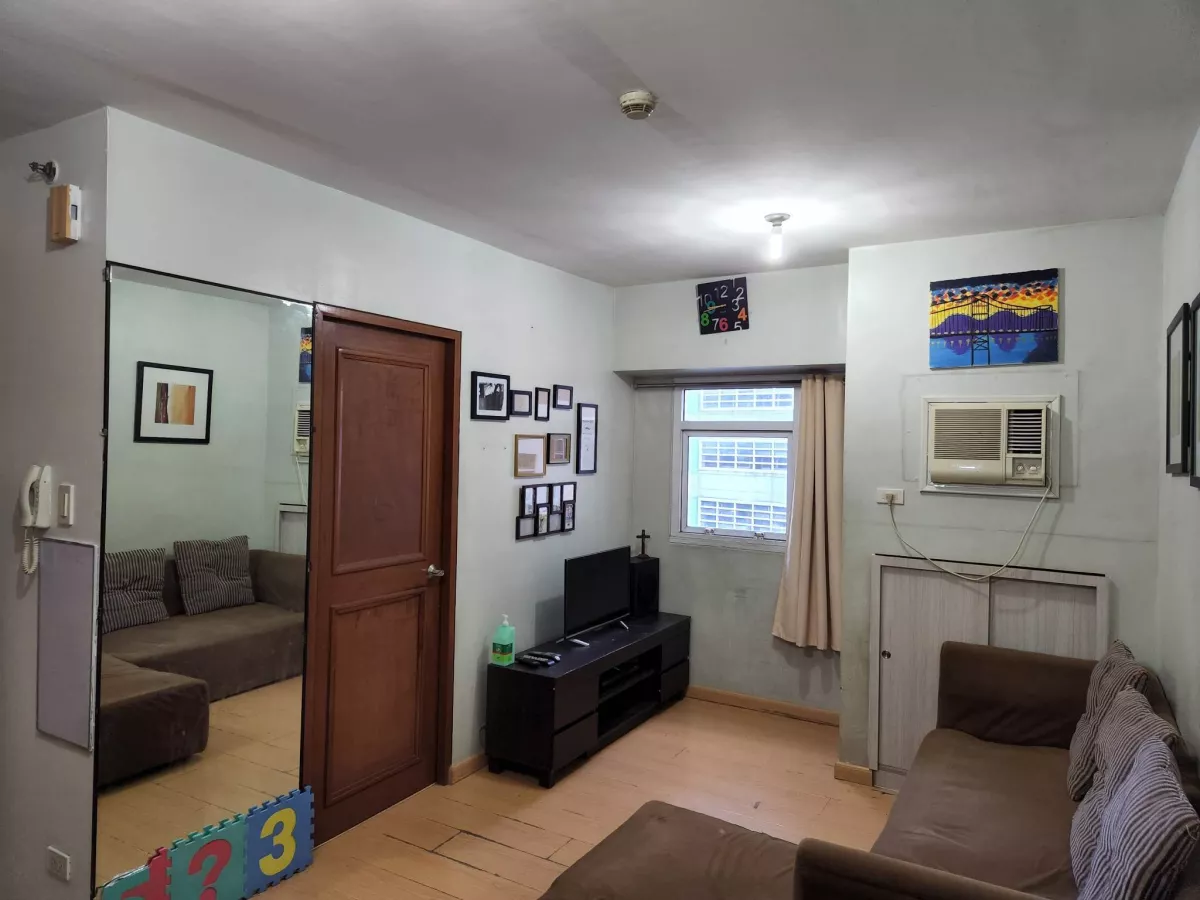 1 Bedroom Condominium for Lease in Pioneer St. Mandaluyong City02